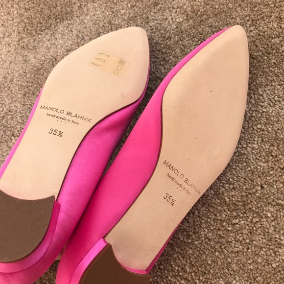 Manolo Blahnik Point Toe Pink Hangisi Satin Flats - Picture 4 of 8